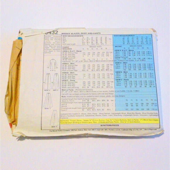 Vtg  McCall's Sewing Pattern 5432 Blazer Pants Top Size 8 Uncut 1977 - Picture 2 of 2